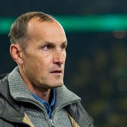 Augsburg coach Herrlick misses restart over toothpaste row