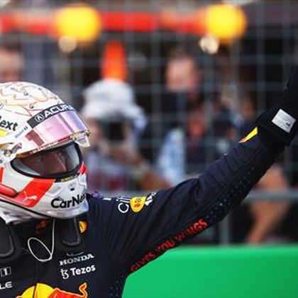 Verstappen pips Hamilton to pole after dramatic final lap in Austin qualifying