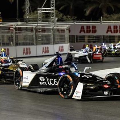 Highlights: Dennis wins Diriyah E-Prix as Evans squanders podium place at the death