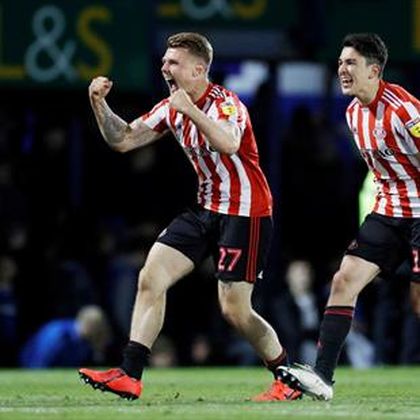 Sunderland shackle Portsmouth to reach League One play-off final