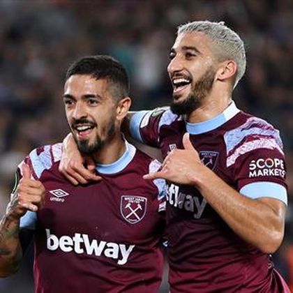 Lanzini penalty sees West Ham beat Silkeborg and qualify for last 16