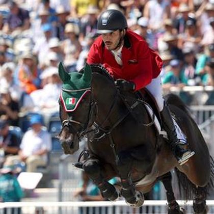 KENT OLYMPIC COMPETITION 総合鞍 英国（Olympic medal win after 24 