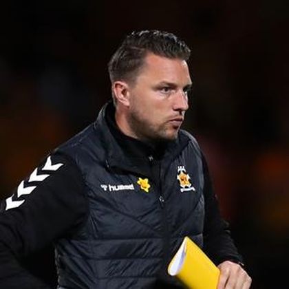 Cambridge Utd hit out at fans who booed players taking knee