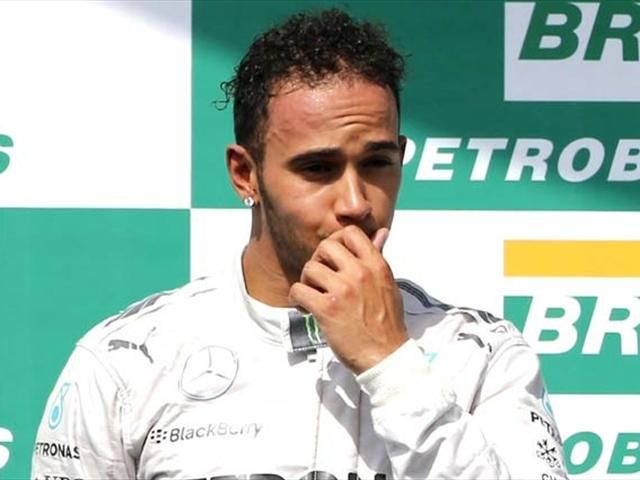Lewis Hamilton reveals 'special helmet' he 'cannot wear' - TNT Sports