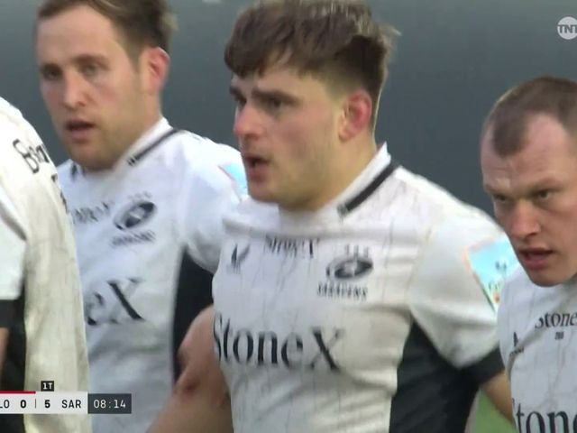 Theo Dan scores early try for Sarries against Gloucester - ‘One shot ...
