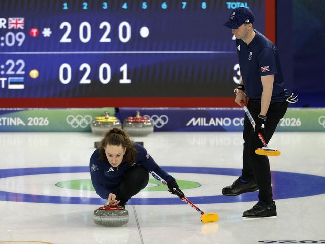 'Take a bow!' - A 'great shot' from Jen Dodds lights up Team GB's win ...