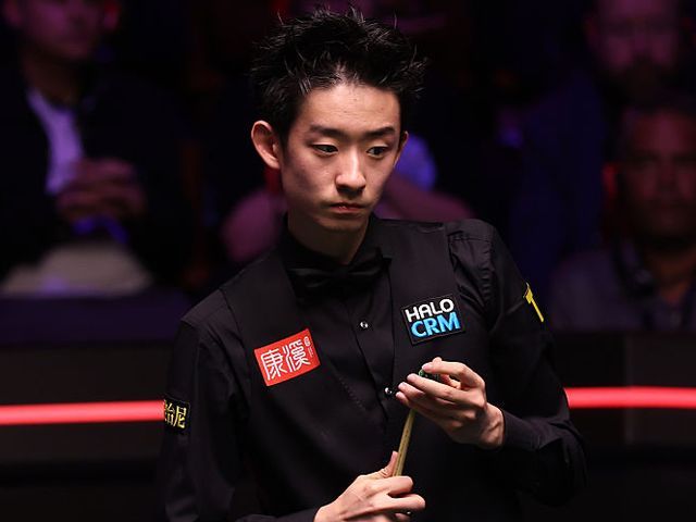 Inspired Wu Yize opens up three-frame lead over Shaun Murphy in World ...