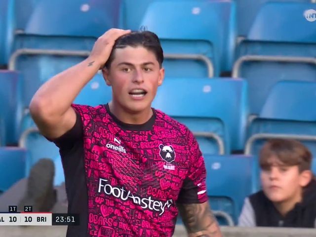 Louis Rees-Zammit dives over for second try as Bristol Bears draw level ...