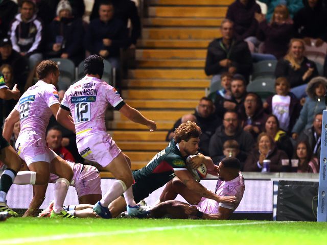Ollie Hassell-Collins runs in 'brilliant' try to seal victory for ...